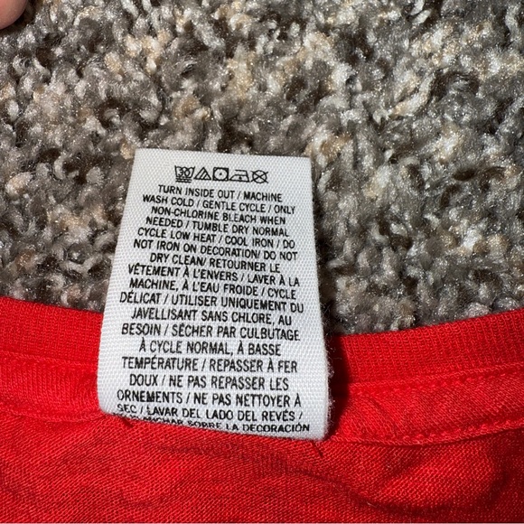 Victoria’s Secret PINK “SANTA I KNOW HIM” Sequin Christmas tee - Picture 6 of 8